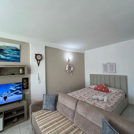 Beach Studio Durres Seaview Exteriör bild