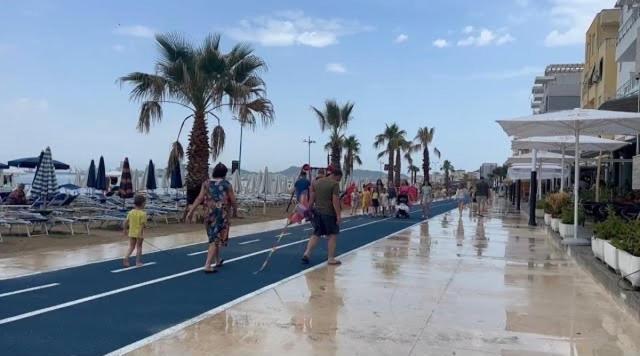 Beach Studio Durres Seaview Exteriör bild